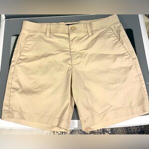 Banana Republic core temp khaki short size 32
